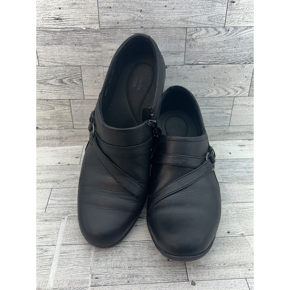 Clarks Shoes Womens Size 9.5M Black Leather Low Heel Comfort‎ Slip On Zip Side